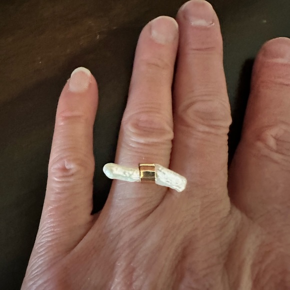 EUC Melissa Joy Manning Pearl 14 kt Gold Ring - Picture 4 of 4